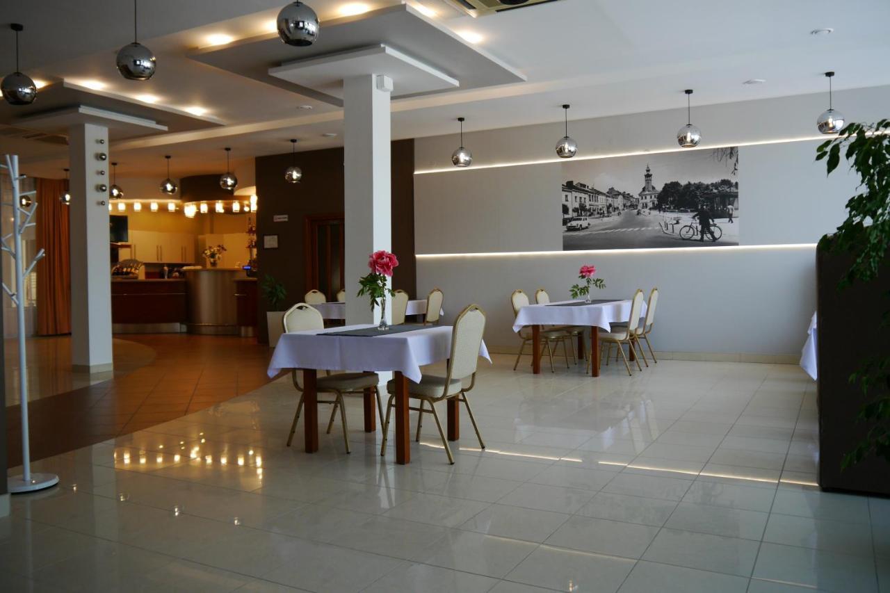 Hotel Restauracja Leliwa Przeworsk Luaran gambar